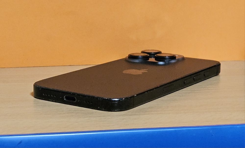 iPhone 16 Pro 128 GB 100% baterie