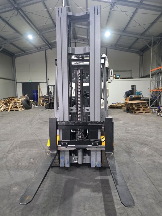 Stivuitor jungheinrich 3 tone electric