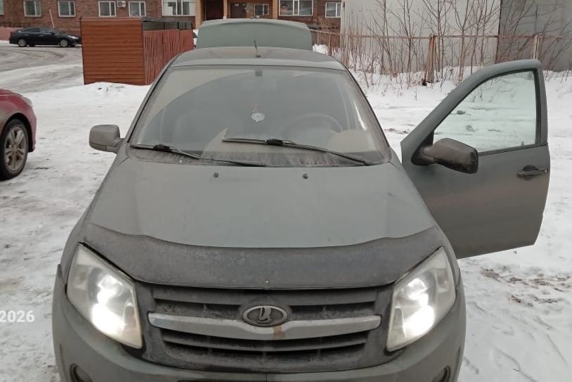 Фары на Lada Granta