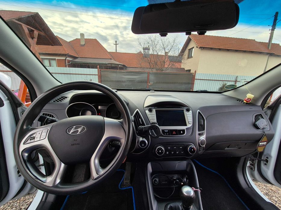 HYUNDAI ix35 2011 — imagine 4