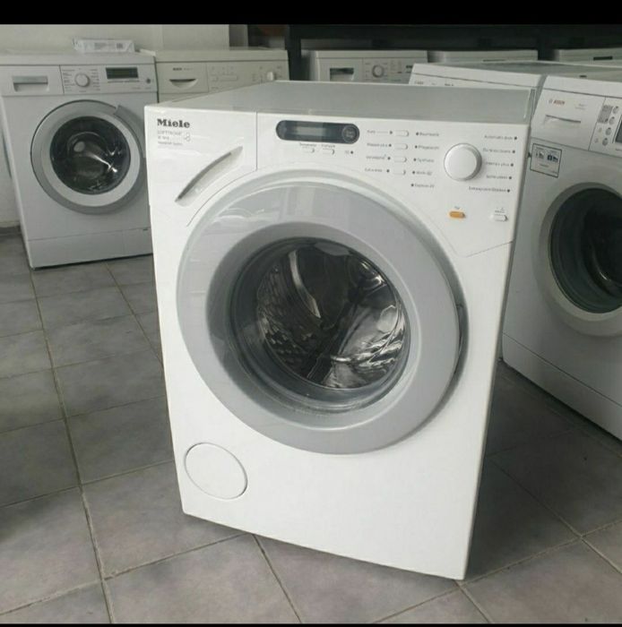 LICHIDARE DE STOC.  Masină de spălat rufe Miele.