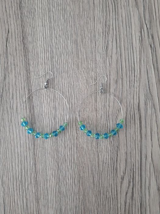 Елегантни обеци различни видове