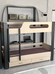 Двухярусный кровать