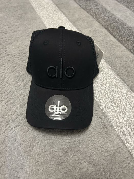 Sapca de la alo yogo