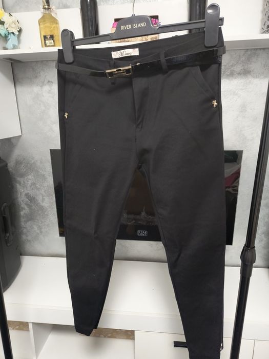 Vând pantaloni stil elegant