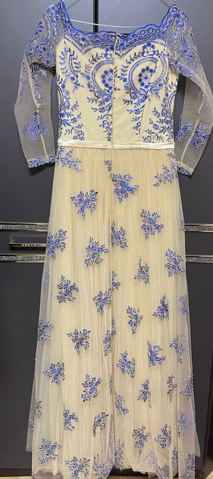 Rochie de nasa.purtata o singura data