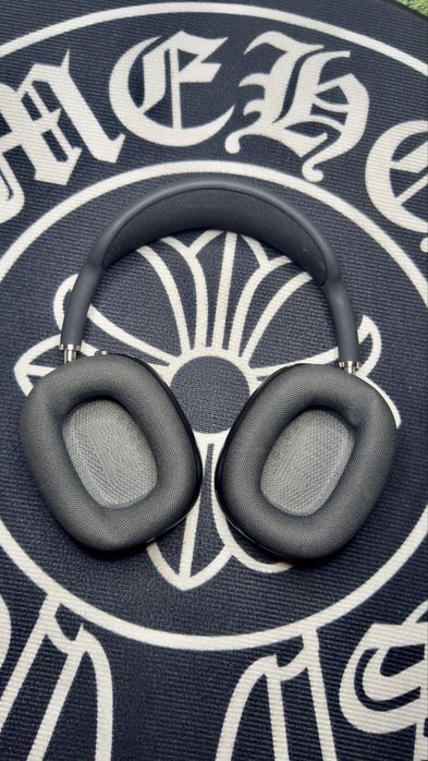 Air pods max Space gray