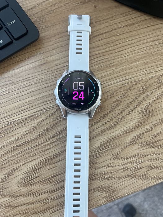 Fenix 8 43mm Amoled Silver Whitestone