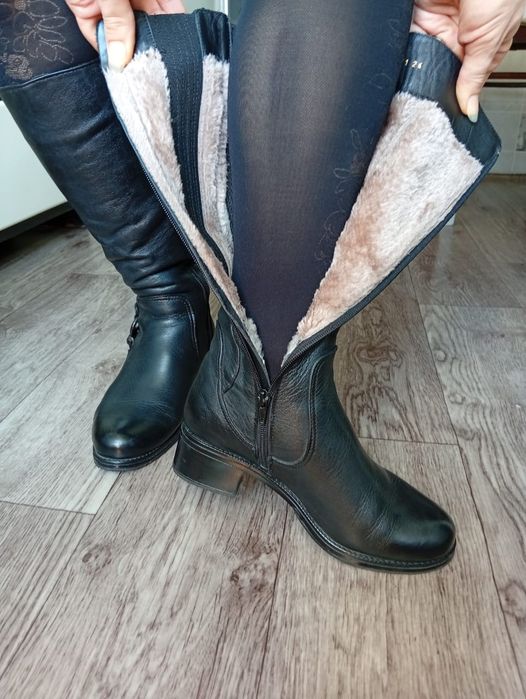 Продам женские зимние сапоги
