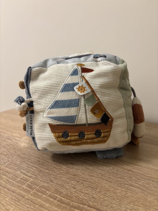 Мек активен куб Little dutch