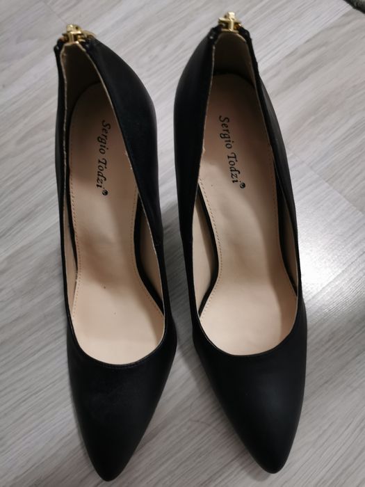 Нови черни токчета