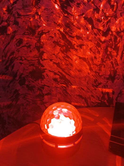 Led cu 6 lumini ,cu încărcător,cu telecomanda