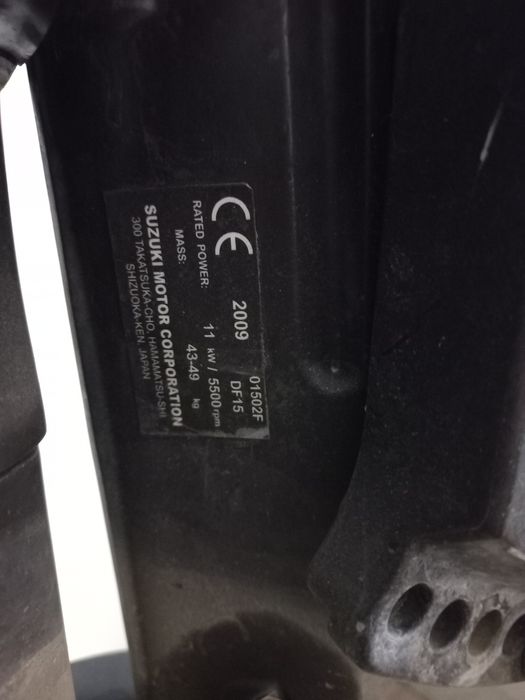 Vând motor barcă suzuki