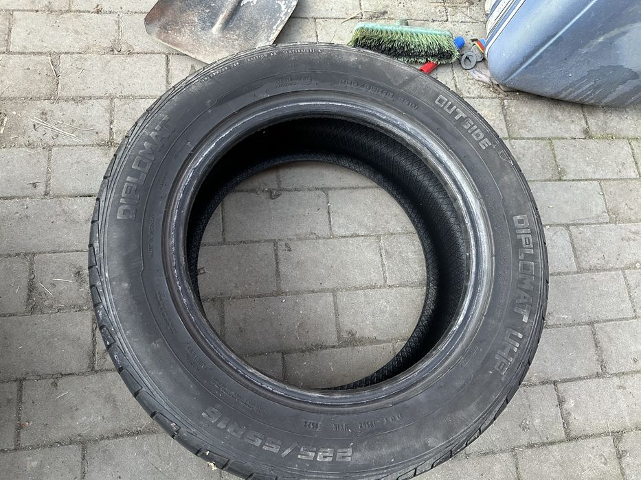 Cauciucuri vara 225 55 16 2 buc 7 mm 2 buc 5mm la 100 ron buc an 2023