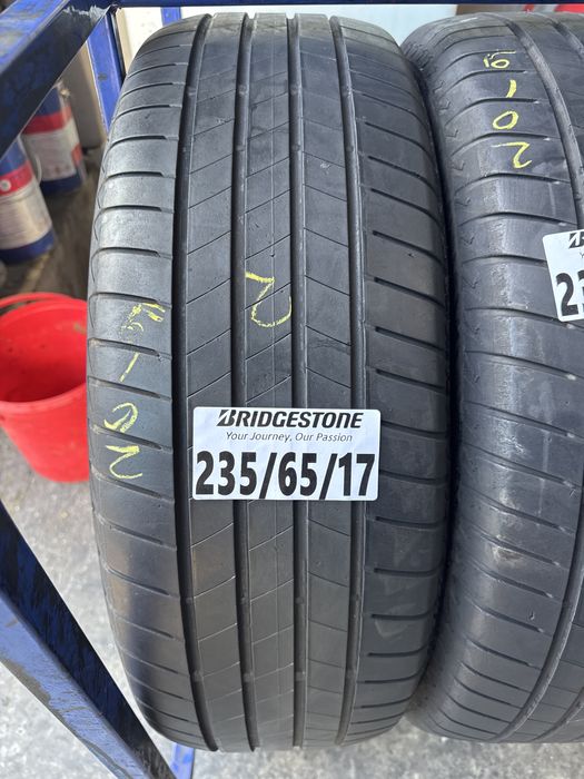 235/65/17 Bridgestone