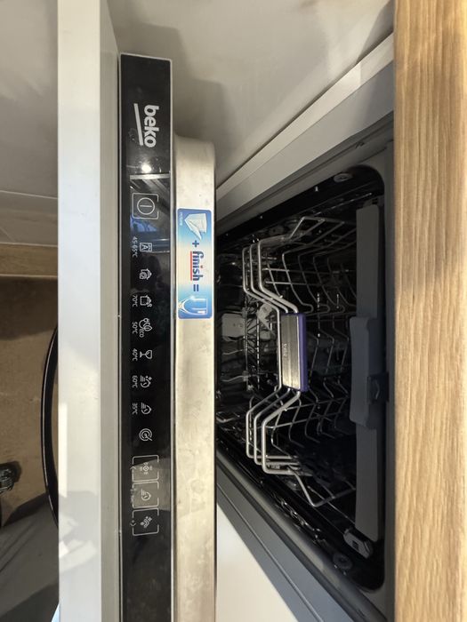 Съдомиялна за вграждане Beko