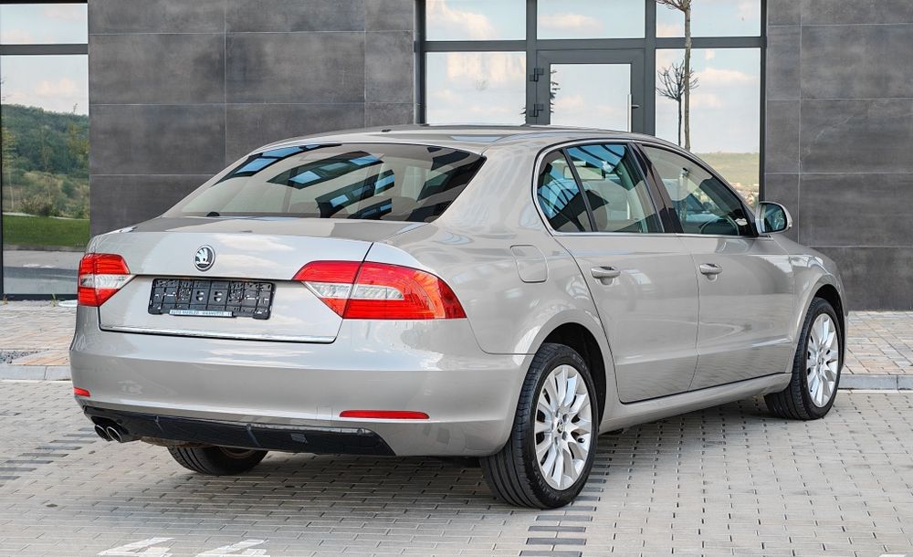 SKODA Superb 2014 — imagine 4
