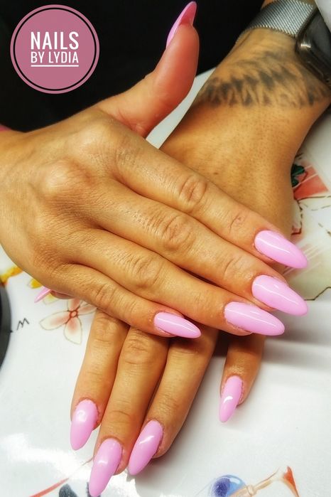 Salon de infrumusetare manichiura/pedichiura, Frizerie