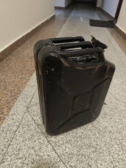 Канистра  20 литров .