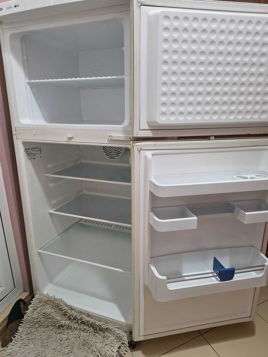 Хладилник с камера Bosch, в.140