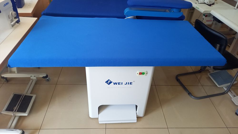 Промышленый дазмол стол