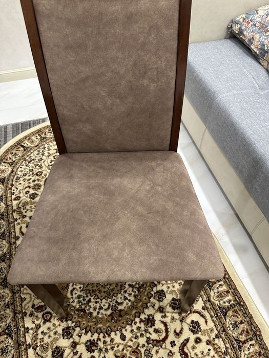 Стол со стульями производства Малайзия