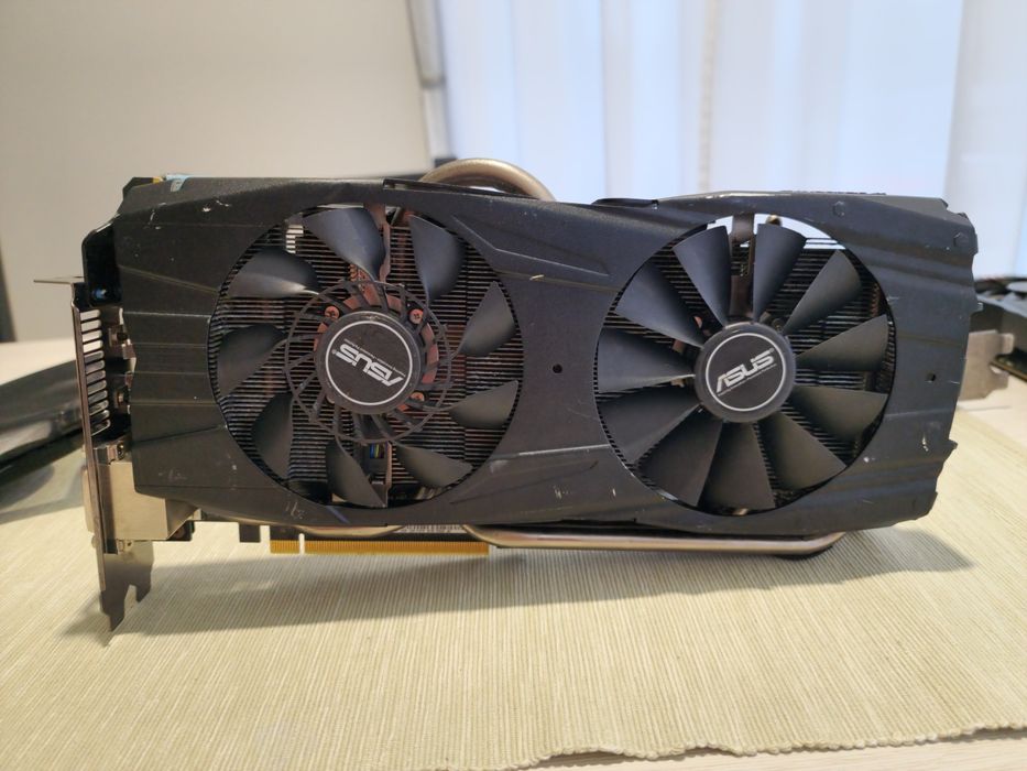 Placa video asus gtx 780ti perfect funcțională