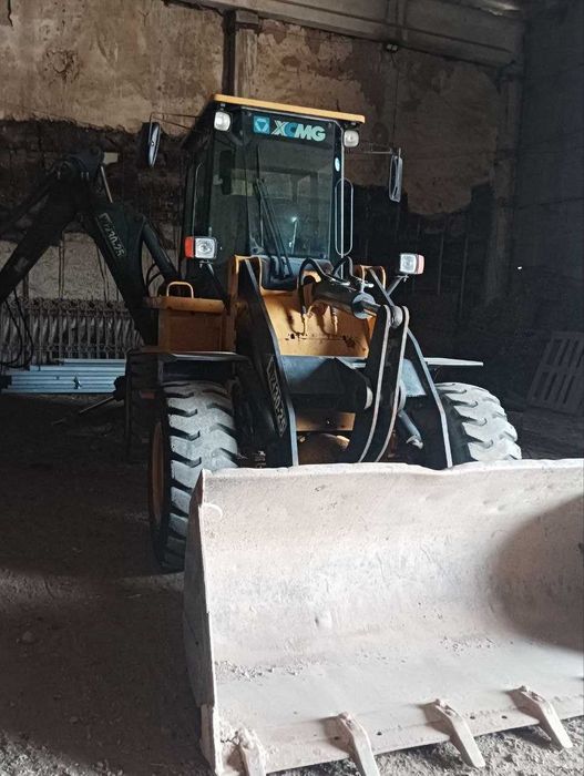 Ekskavator-Pagrushik XCMG 30/25 yili