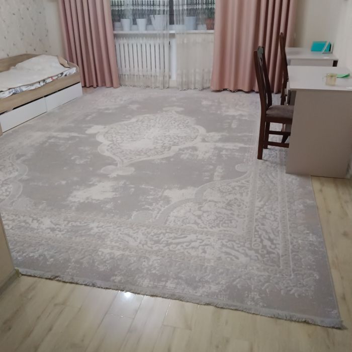 Продаётся ковры.