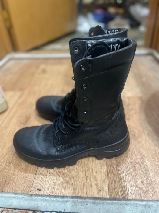 Продается Берцы новые