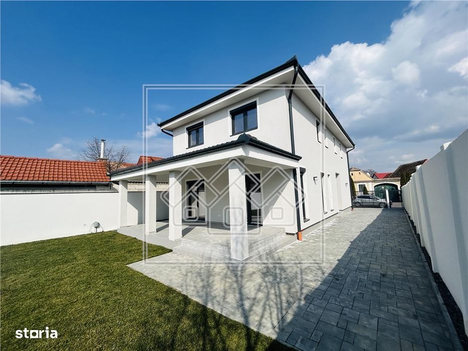 Casa individula de vanzare, teren mare, 4 camere, la cheie, zona buna