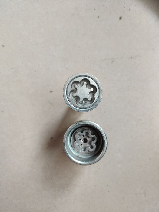 Set antifurt roti roata Skoda Octavia Superb Fabia 2010