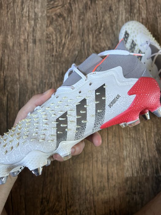 Професионални бутонки adidas Predator Freak 40,5