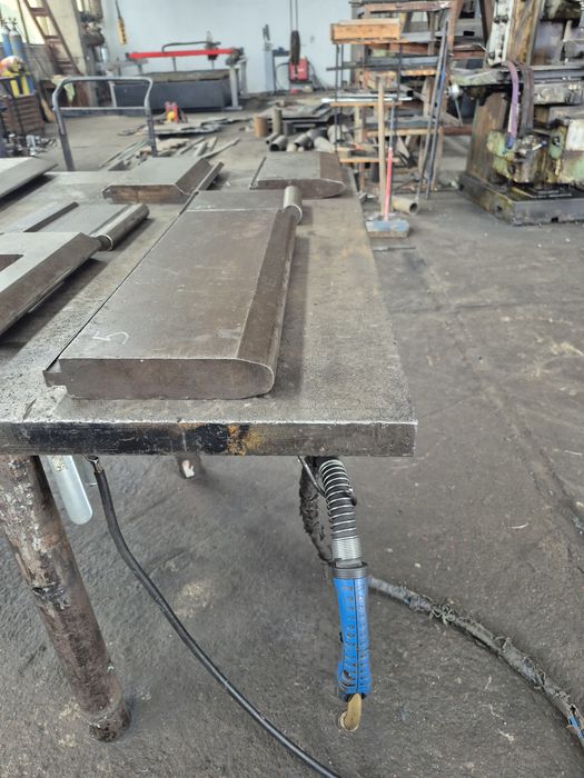 Нож и птизма за абкант.