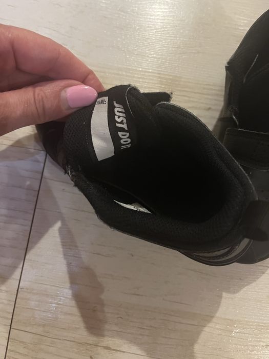 Страхотни обувки NIKE, унисекс 27 номер