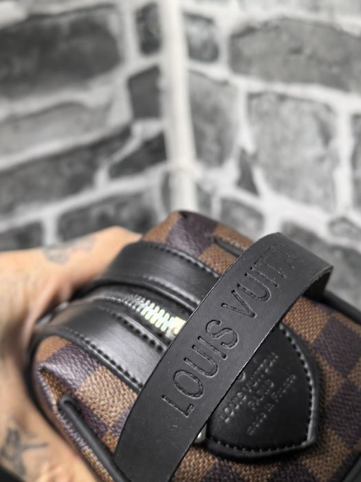 Luis Viton чанта тип несесер