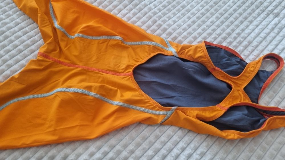 ARENA дамски състезателен бански, UK26, I36 - оранжев