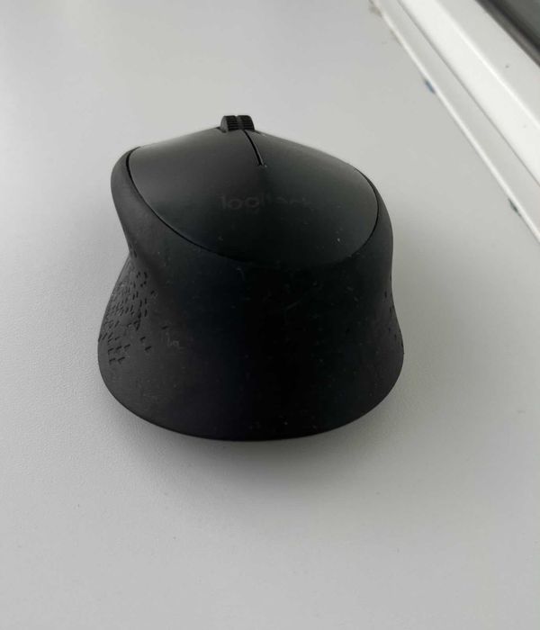 Продам мышку на ноутбук Logitech