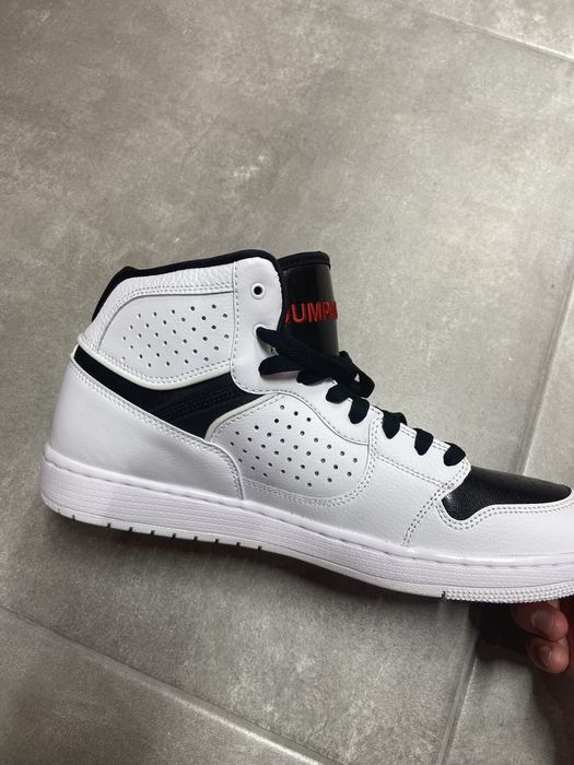 Jordan Acces  Sneakers