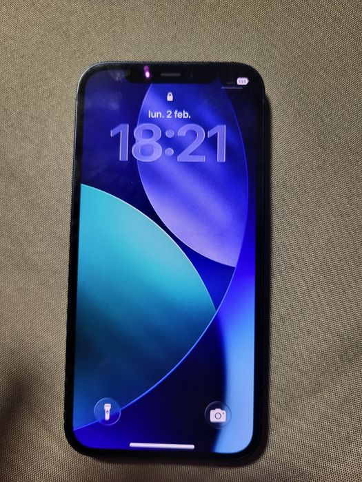 Vand iphone 12 , impecabil !