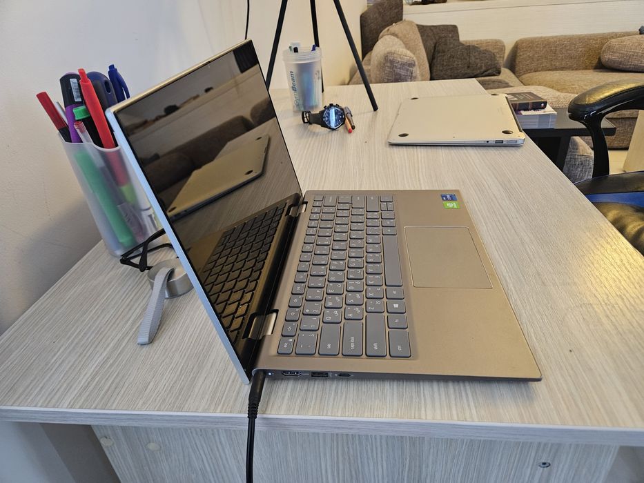 Dell Inspiron 2-in-1 Touchscreen | i7 Gen 11 | 16GB RAM |