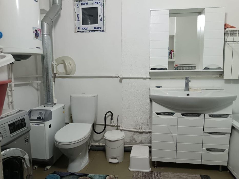 Частный дом 1 /4часть 11мкр