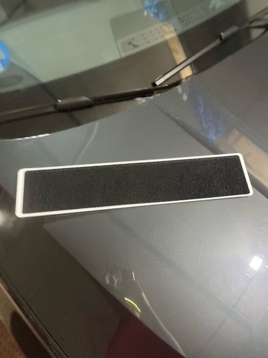 Suport plăcute înmatriculare, doua seturi, 4 placi autoadezive și scai