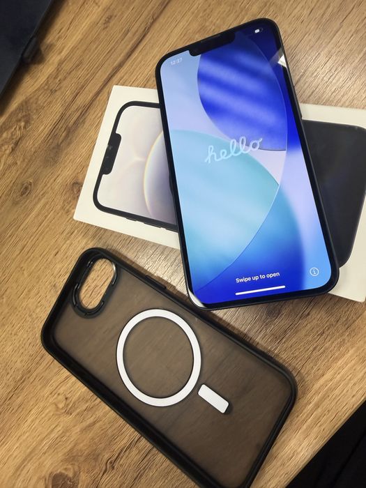 iPhone 16e, 128гб, черный