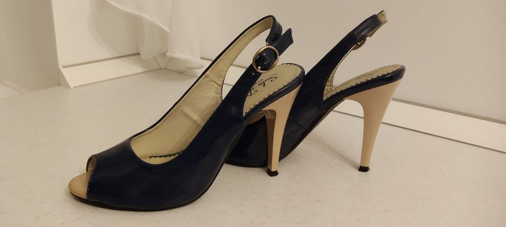 Pantofi bleumarin din piele, marime 35