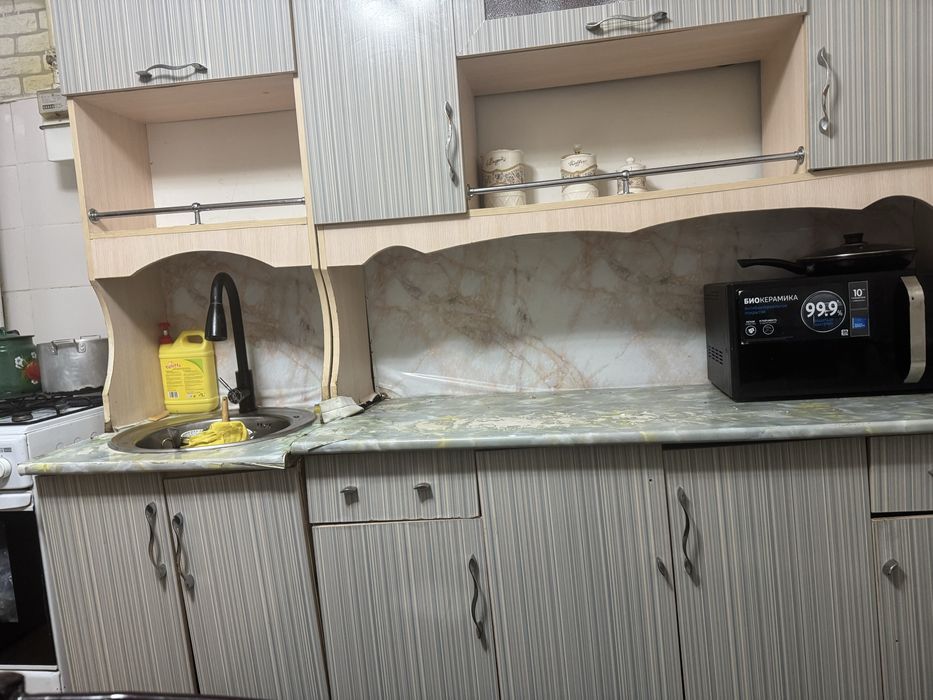 Продам кухонный шкаф