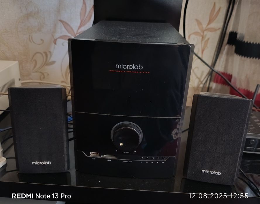 Продаю самбуфер microlab 500m