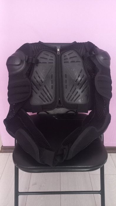Протекторна жилетка Dainese