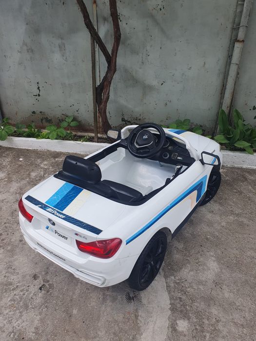 Masinuta electrica BMW M4