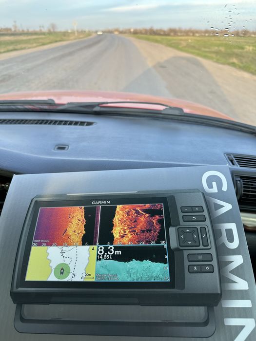Эхолот Garmin Striker Vivid 9sv+